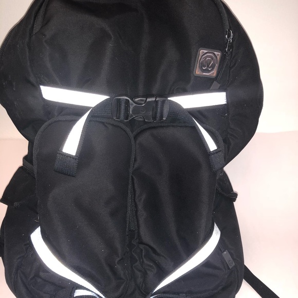 Lululemon Wet Coast Backpack - Picture 2 of 8